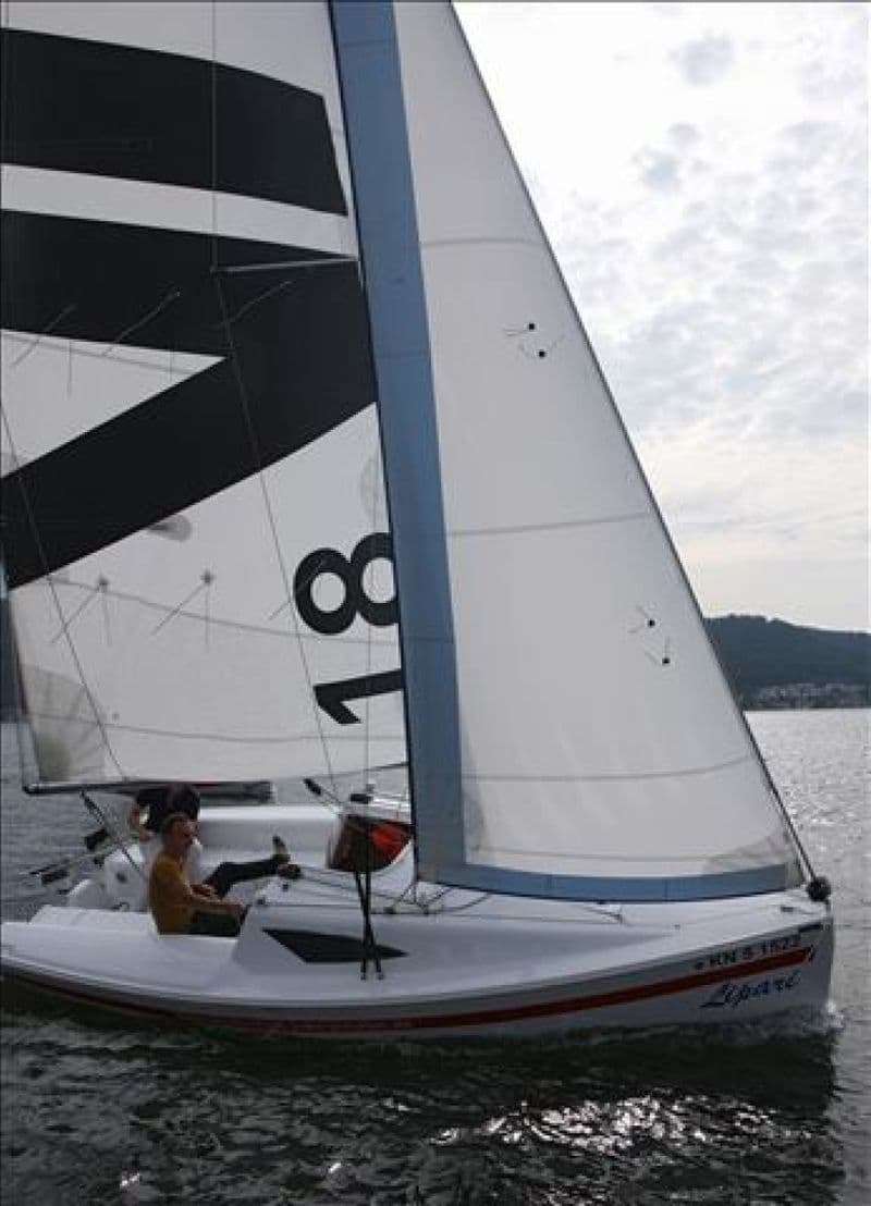 Varianta  18 (Sailboat)
