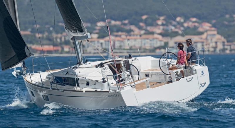 Bénéteau Oceanis 38.1 (Sailboat)