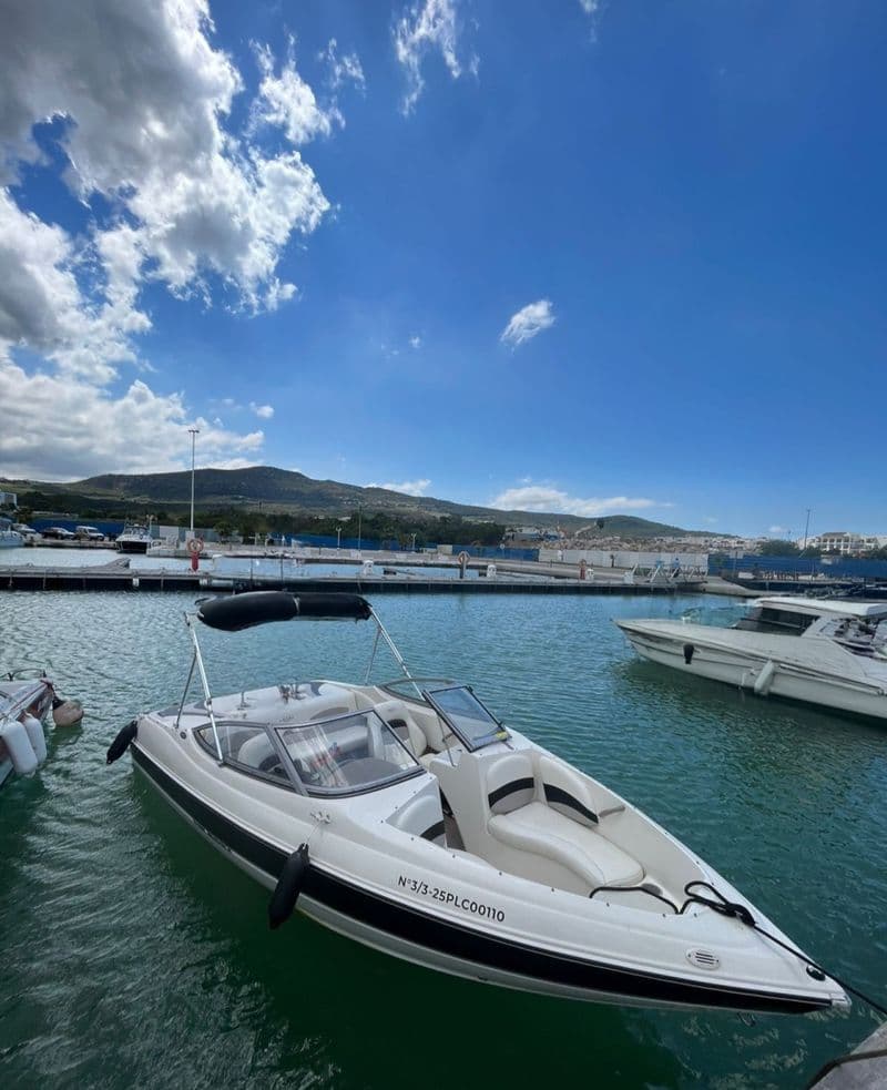 Stingray 180RX (Motorboat)