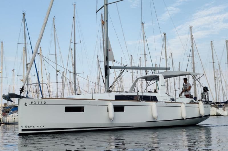 Location de bateau - Bénéteau Oceanis 35.1 (Sailboat)