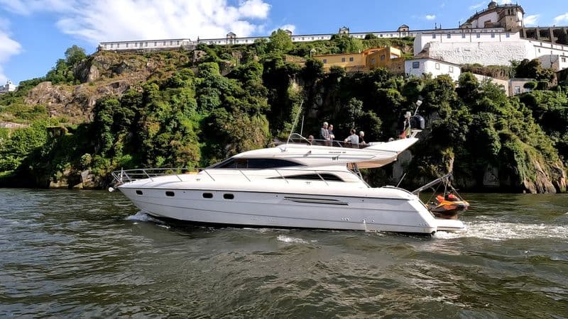 Billet Location de bateau - Luxurious Private Boat Tour with Orcinus 17m (Motorboat)
