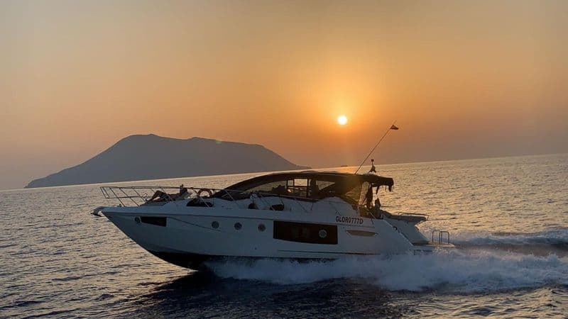 Cranchi 44 (Motorboat)