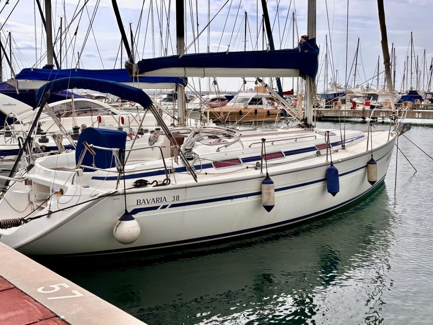 Billet Location de bateau - Bavaria 38 (Sailboat)