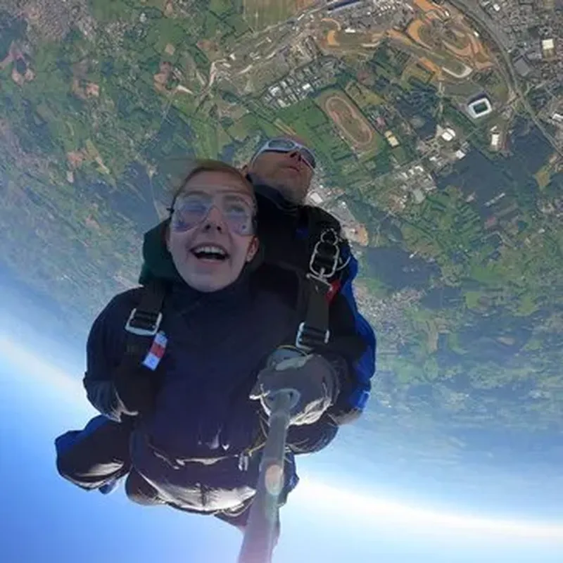 Saut en Parachute Tandem près d'Angers