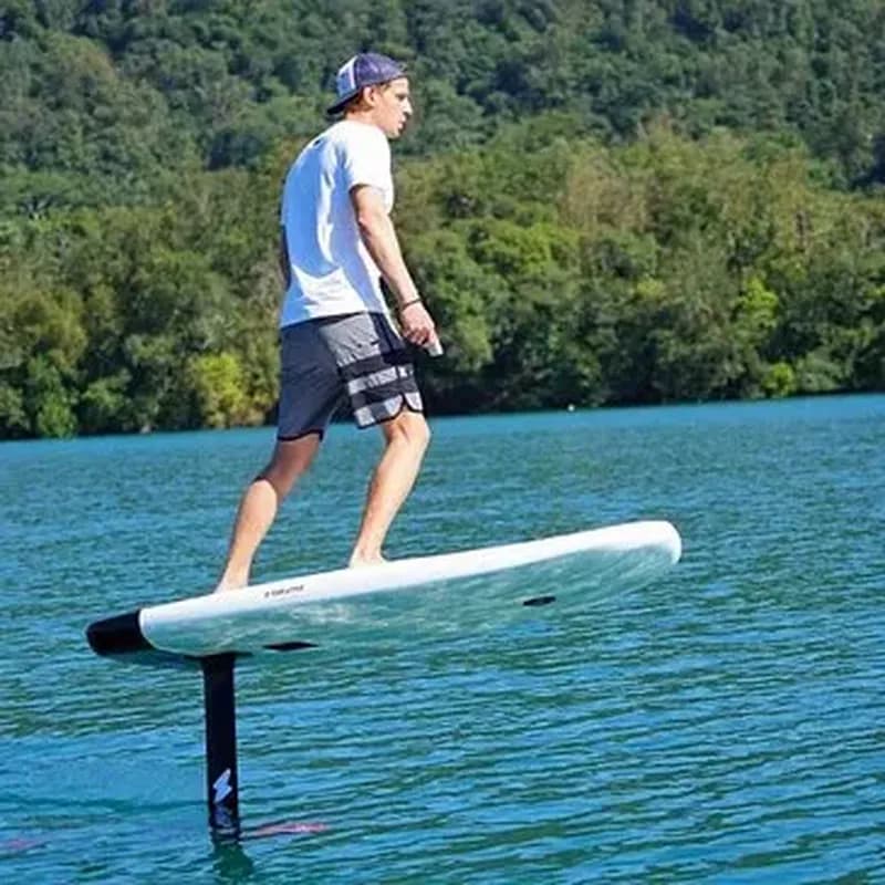 Initiation au Surf Electrique à Foil à Saint-Jean-Cap-Ferrat