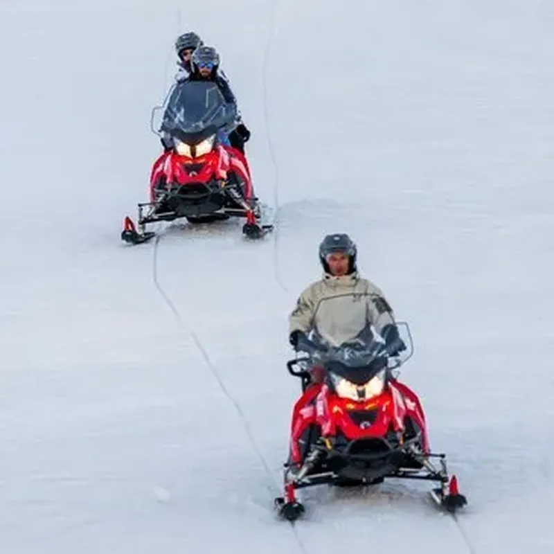 Randonnée en Motoneige dans le Massif des Sybelles