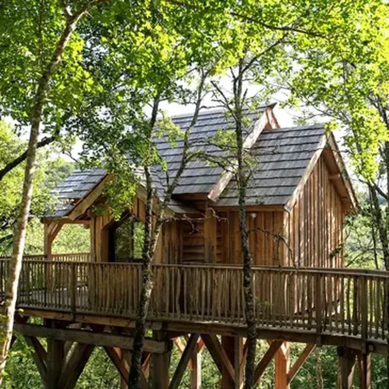 Cabane dans les Arbres avec Spa près de Cahors