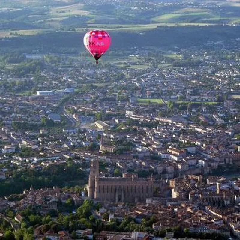 Vol en Montgolfière près d'Albi- Survol de Cordes-sur-Ciel