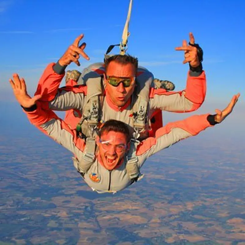 Saut en Parachute à Auch en Tandem