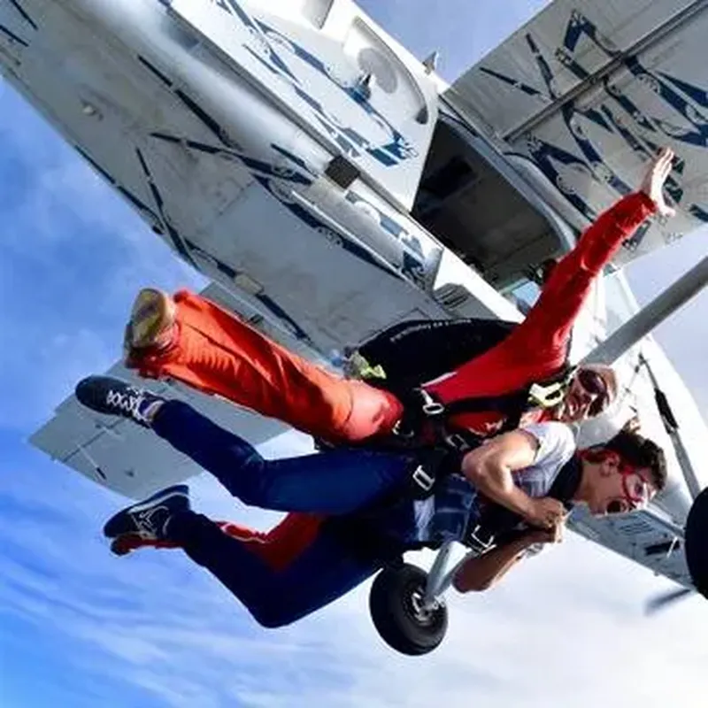 Saut en parachute près d'Aix-en-Provence