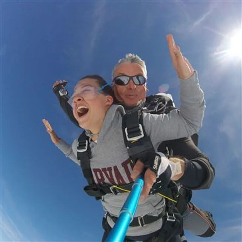 Billet Saut en Parachute Tandem près d'Etampes