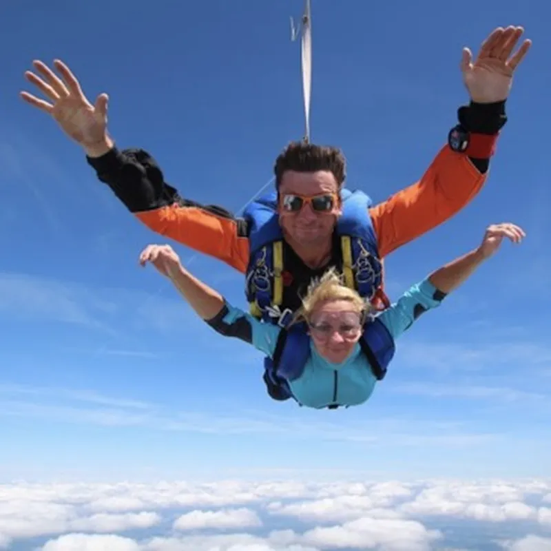 Saut en Parachute Tandem à Albi