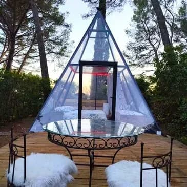 Nuit en Cabane de Verre avec Séance de Spa près de Toulon