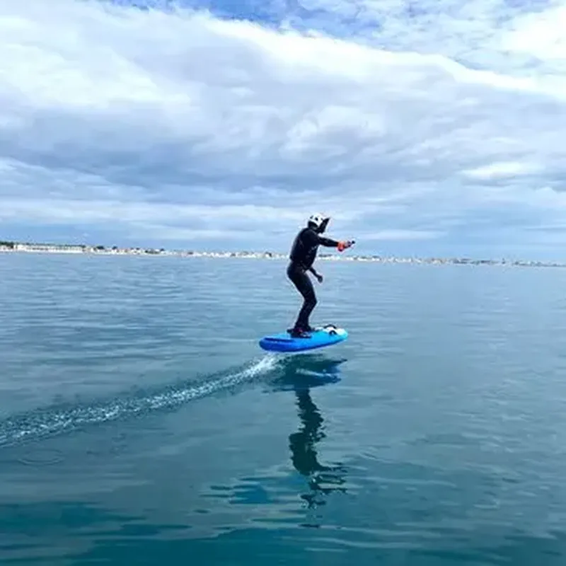 Initiation au Surf Electrique à Foil à Palavas les Flots