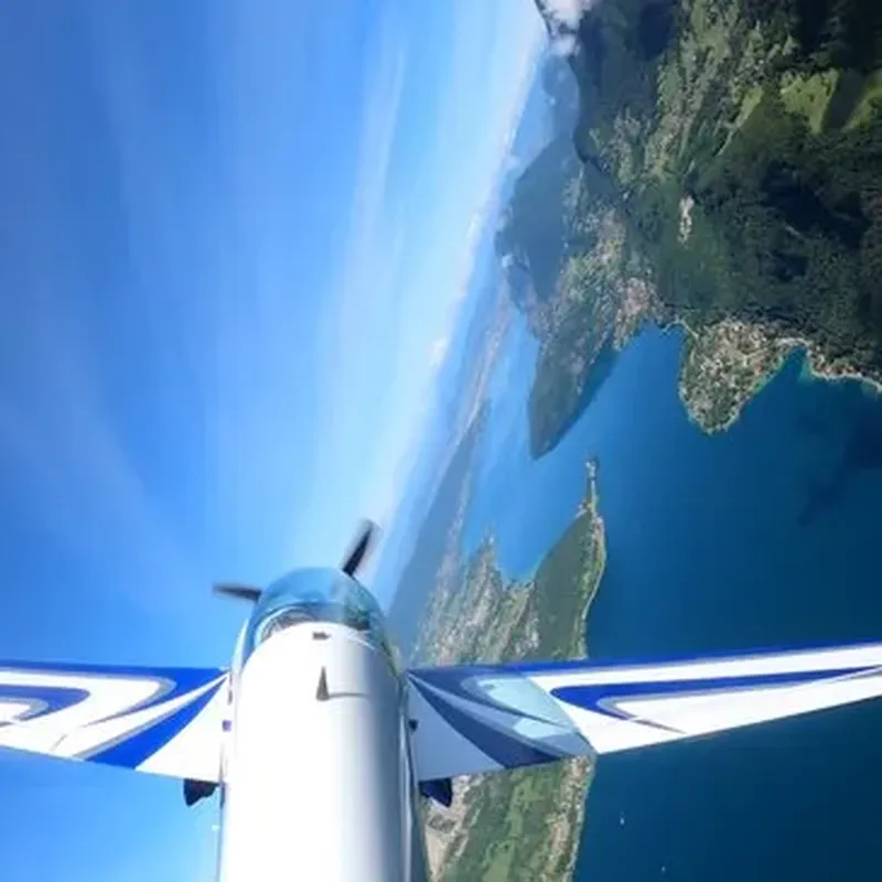 Baptême en Avion de Voltige à Annecy