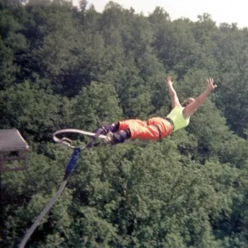 Saut à l'Elastique près d'Alençon