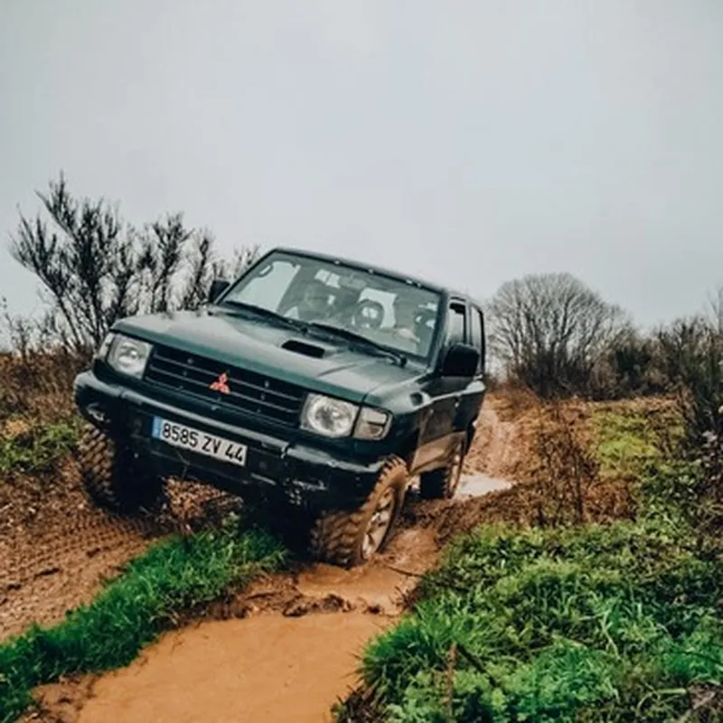 Stage de Pilotage 4x4 à Quilly près de Nantes