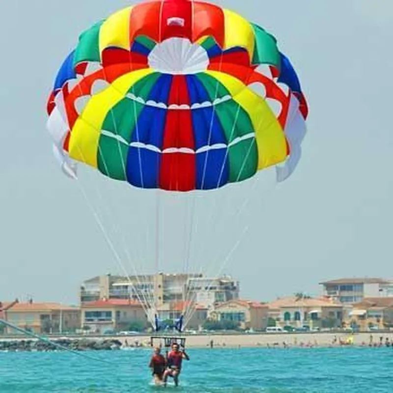 Parachute Ascensionnel à Vendres près de Valras Plage