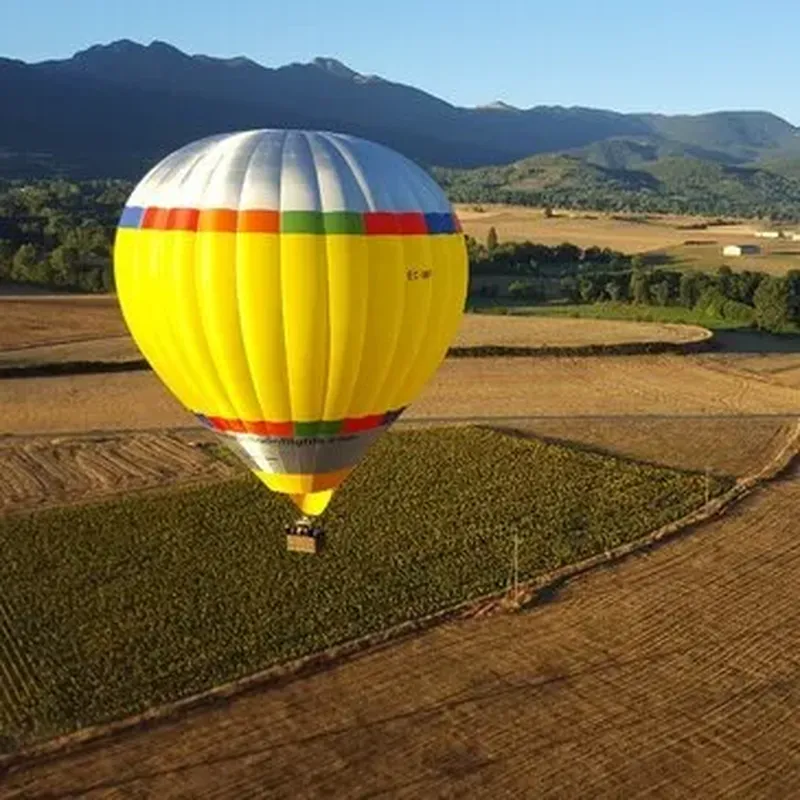 Vol en Montgolfière - Survol des Pyrénées