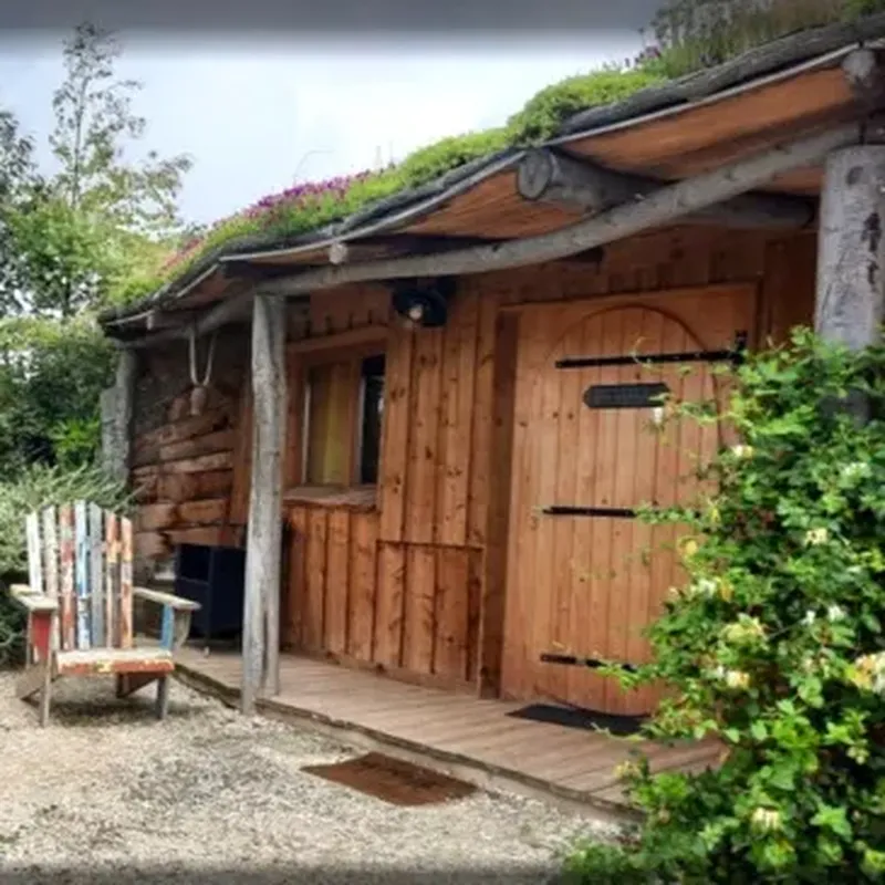 Nuit en Maison du Hobbit avec Spa Privatif près de Carcassonne