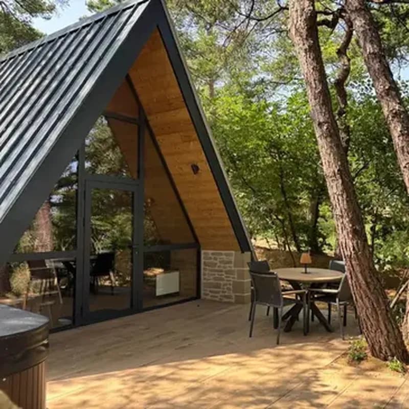 Nuit en Lodge avec Spa à Bathernay près de Valence