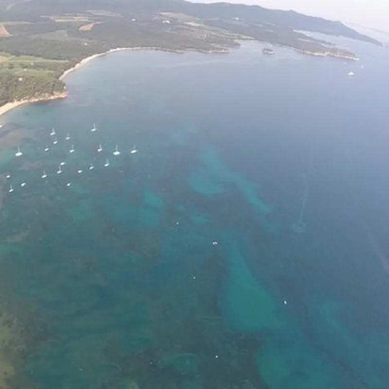 Baptême en Hélicoptère à Hyères - Les Plages et les Îles du Var