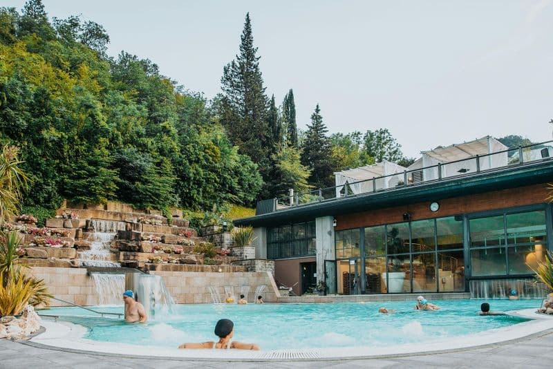 Billet Roseo Euroterme Wellness Resort : 2 heures de piscine thermale + apéritif