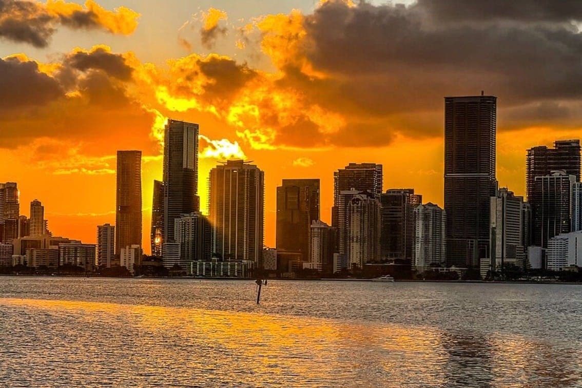 Billet Miami : Croisière au coucher du soleil dans la baie de Biscayne sur un yacht de luxe