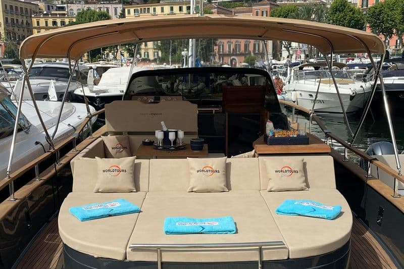 Billet Naples : Croisière au coucher du soleil + apéritif sur le golfe de Naples