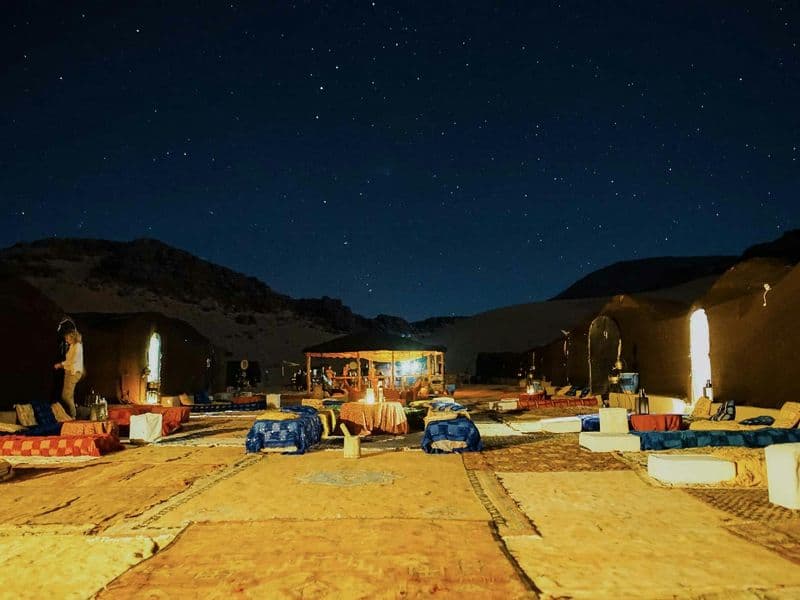 Billet Dubaï : Randonnée en quad dans les dunes rouges du désert + dîner barbecue