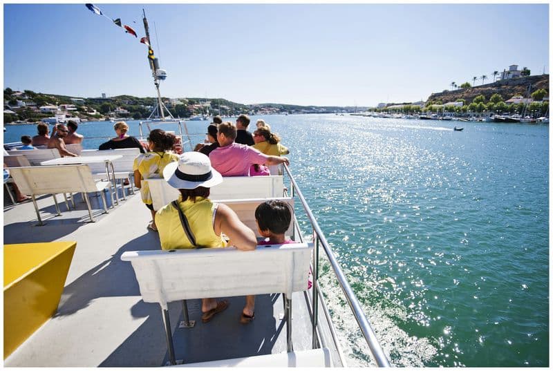 Croisière dans le port de Mahon avec vue sous-marine