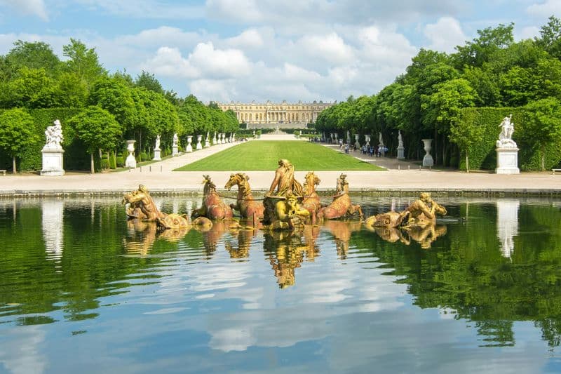 Billet Versailles & Jardins de Claude Monet : Visite guidée + Transport depuis Paris