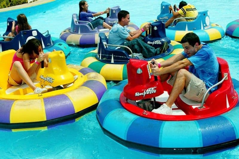 Boomers Palm Springs : Bateaux tamponneurs + Go-Karts + Mini Golf + Murs d'escalade