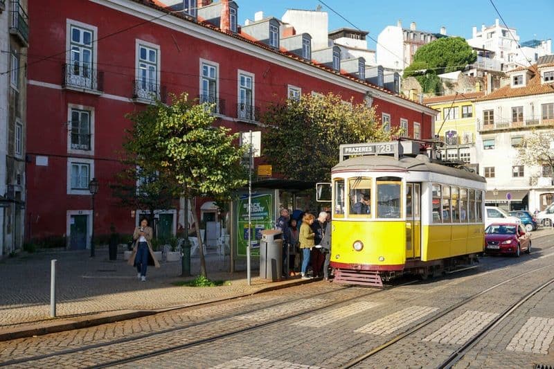 Billet Lisbonne : Ticket Tram 28 + Pass 24 heures pour les transports publics