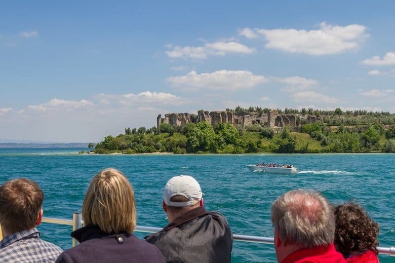 Billet Sirmione & Lac de Garde : Visite guidée depuis Vérone + bateau privé + dégustation de Spritz