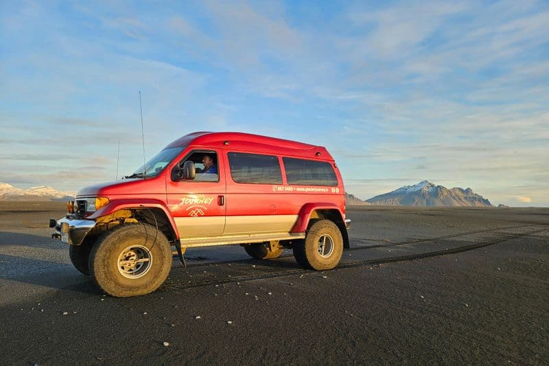 Billet Plage de sable noir : Excursion en Super Jeep