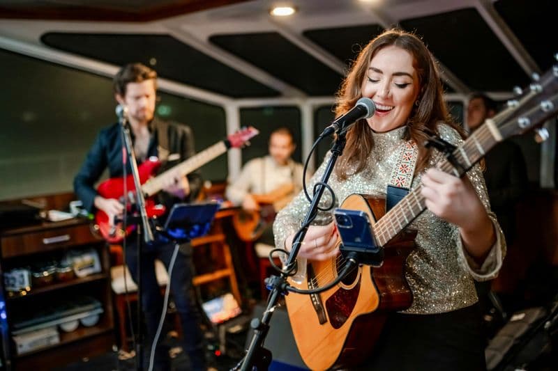 Billet New York : Croisière touristique au coucher du soleil + musique live