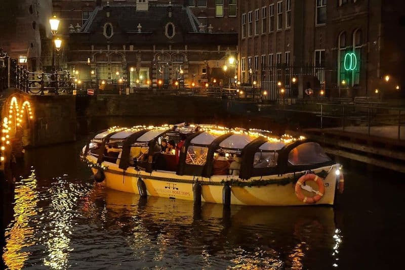 Billet Festival des lumières d'Amsterdam : tour en bateau avec boissons et snacks