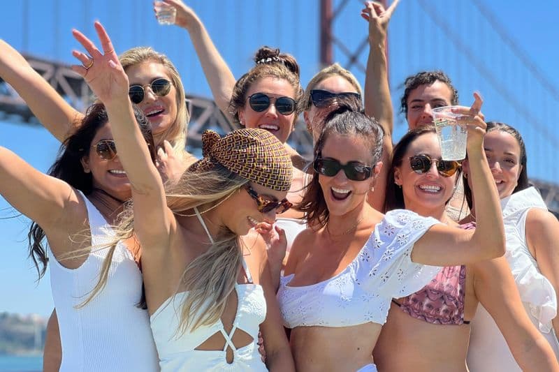 Lisbonne : Boat Party avec DJ + Open Bar
