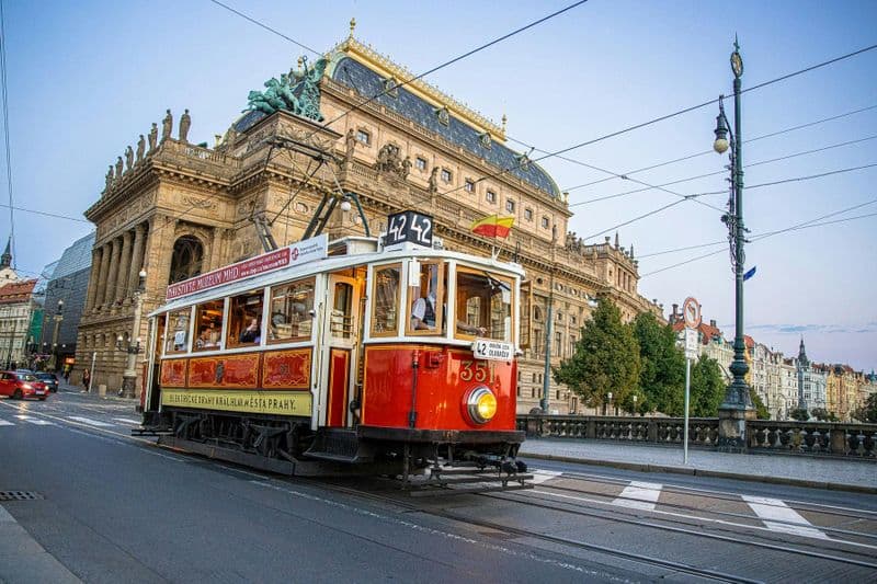 Billet Prague : Billet de tramway historique Hop-on Hop-off pour la ligne 42
