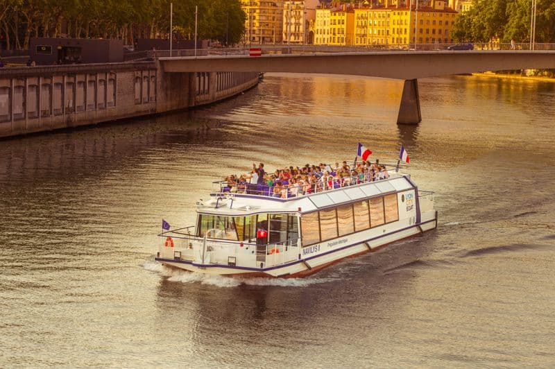 Croisière touristique guidée sur la Saône par Les Bateaux Lyonnais