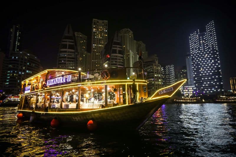 Billet Dîner-croisière sur le boutre Alexandra à la marina de Dubaï