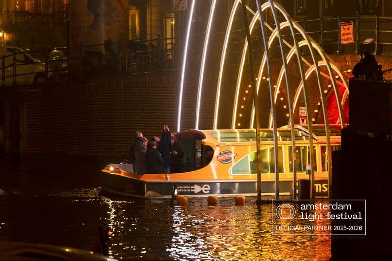 Billet Festival des lumières d'Amsterdam : croisière en bateau couvert