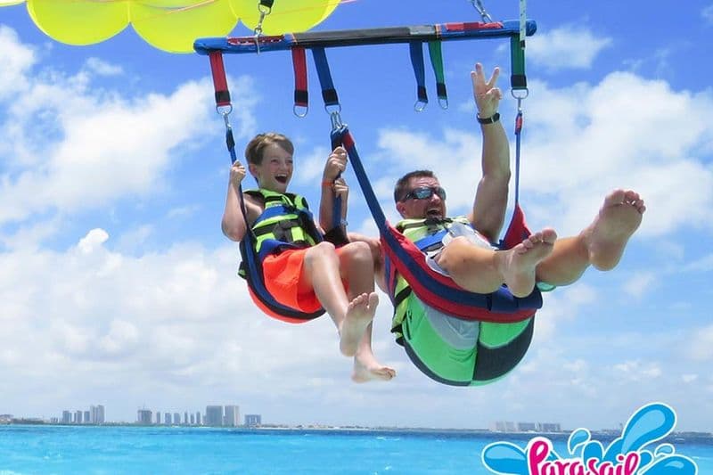 Billet Cancún : Parasailing Open Date Ticket
