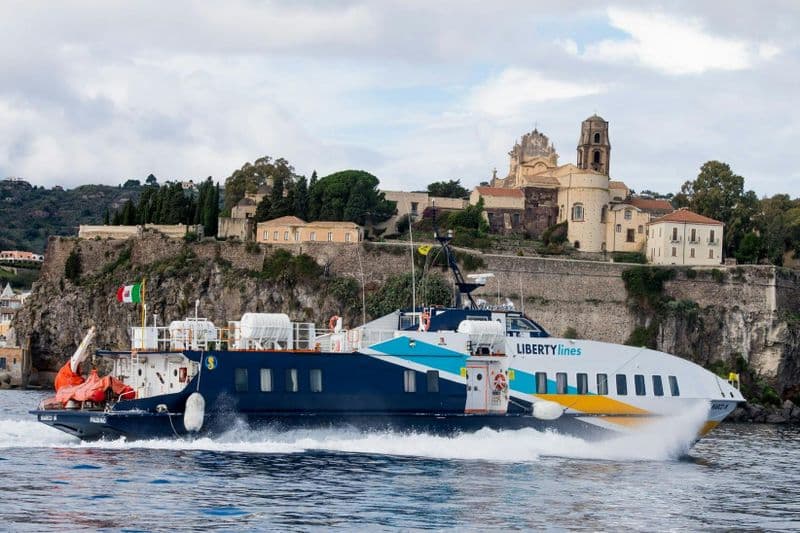 Billet Îles Éoliennes : Ferry aller simple d'Alicudi à Lipari