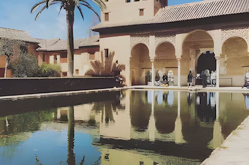 Billet Alhambra & Palais Nasrides : Billet coupe-file + Transport depuis Séville