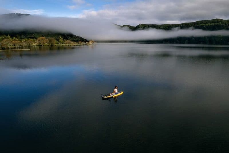 Yoga en Stand Up Paddle privé à Lagoa das Sete Cidades