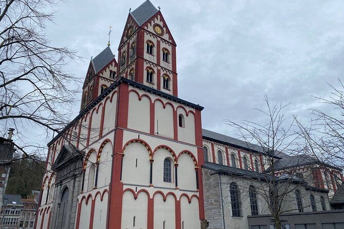 Évadez-vous de la ville Liège City Walk Avec Puzzles