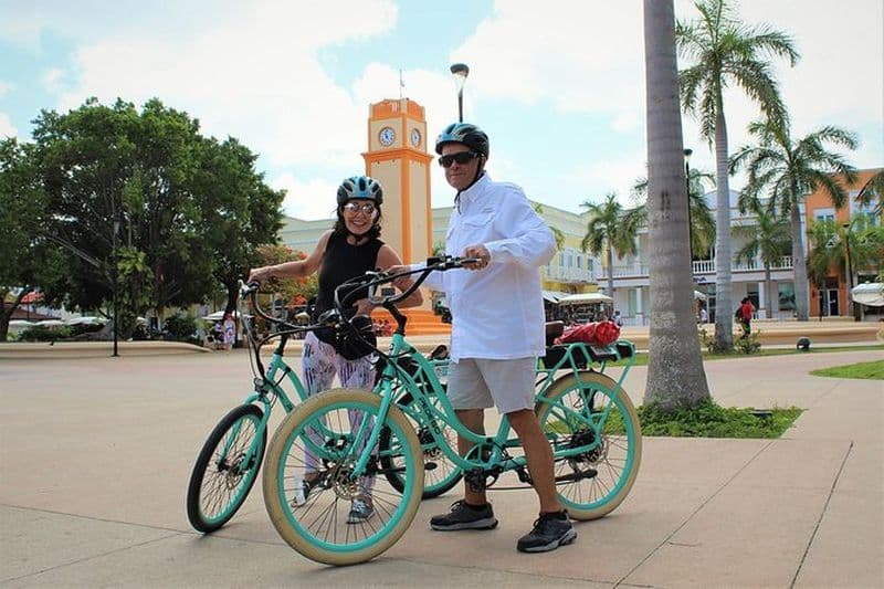 Tour de ville en vélo électrique avec visite dégustation de Cozumel et Taco