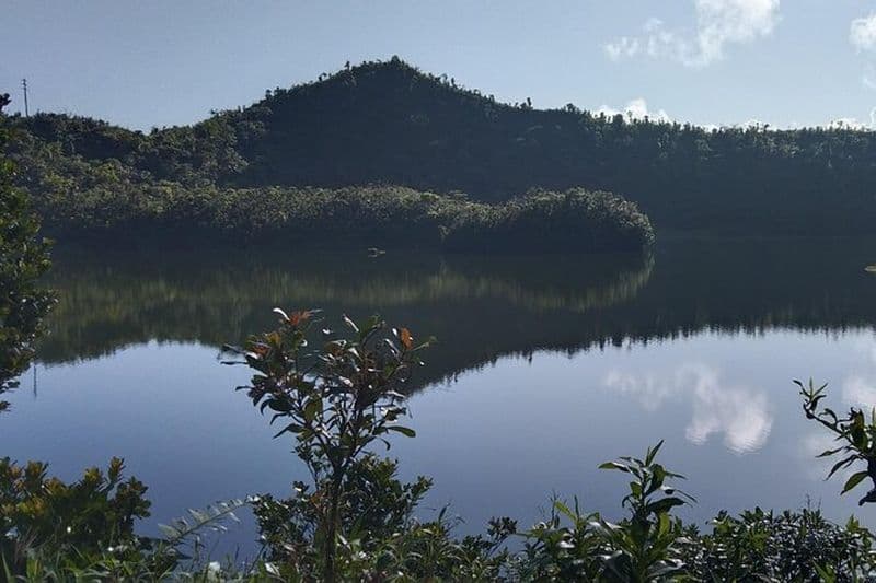 Kayak sur lac d'eau douce